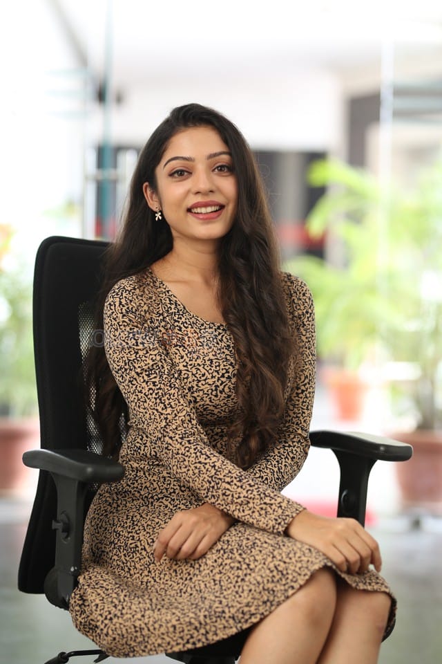 Heroine Varsha Bollamma at Ooru Peru Bhairavakona Interview Photos 02