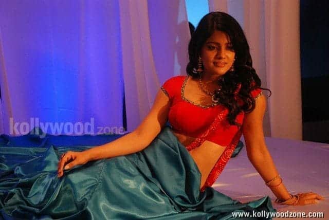 Kanna Laddu Thinna Aasaiya Heroine Vishakha Stills 08