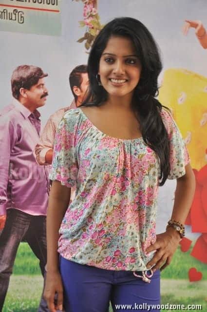 Kanna Laddu Thinna Aasaiya Vishakha Singh Pictures 16