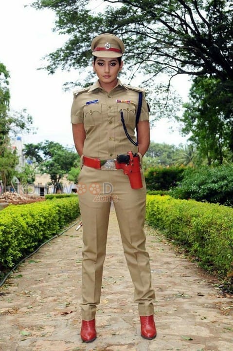 Ragini Dwivedi Hot Photos 02