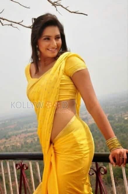 Ragini Dwivedi Hot Pictures 05