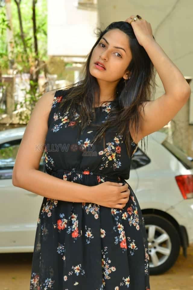 Sanjeevini Movie Heroine Swetha Varma Photos 17