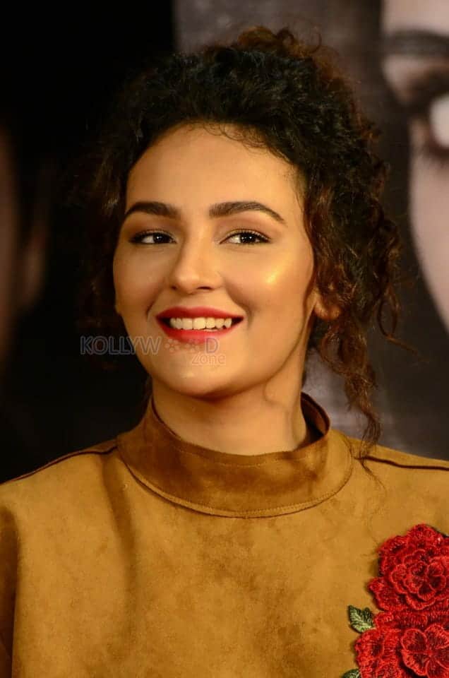 Seerat Kapoor At Raju Gari Gadhi 2 Press Meet Photos 02