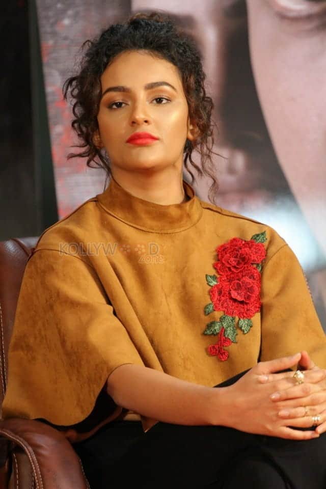 Seerat Kapoor At Raju Gari Gadhi 2 Press Meet Photos 08