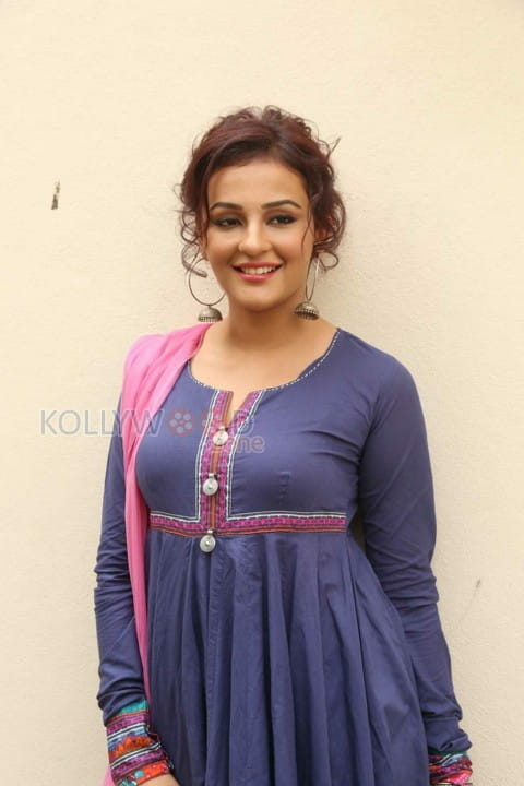 Seerat Kapoor Photos 04