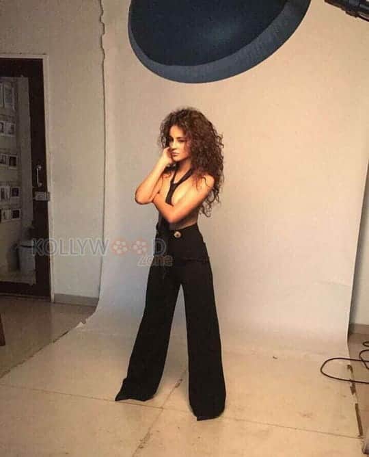 Seerat Kapoor Rare Unseen Photoshoot Pictures 01