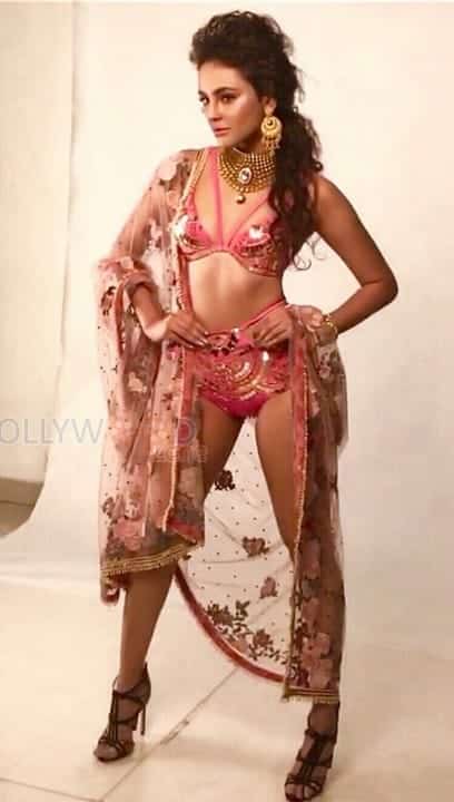 Seerat Kapoor Rare Unseen Photoshoot Pictures 02