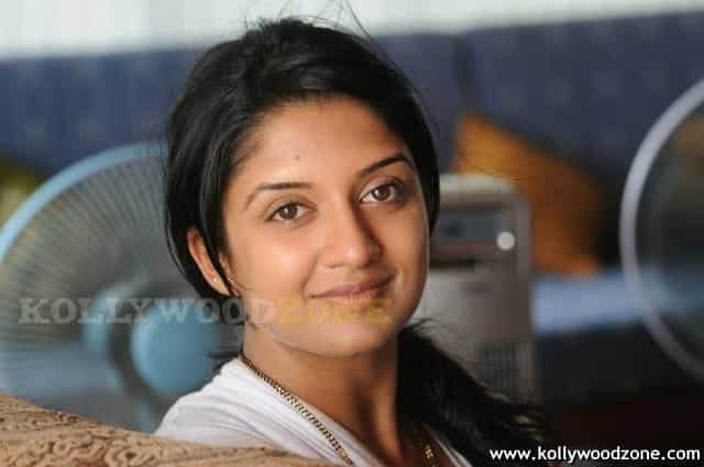 Sexy Vimala Raman Pics 15