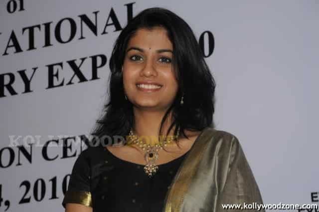 Shreya Dhanvantari Pics 01