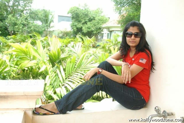 Shreya Dhanwanthary Pics 06