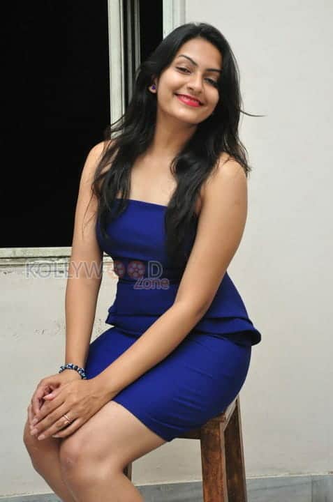 Swetha Verma At Wish You A Happy Breakup Premiere Show Pictures 20