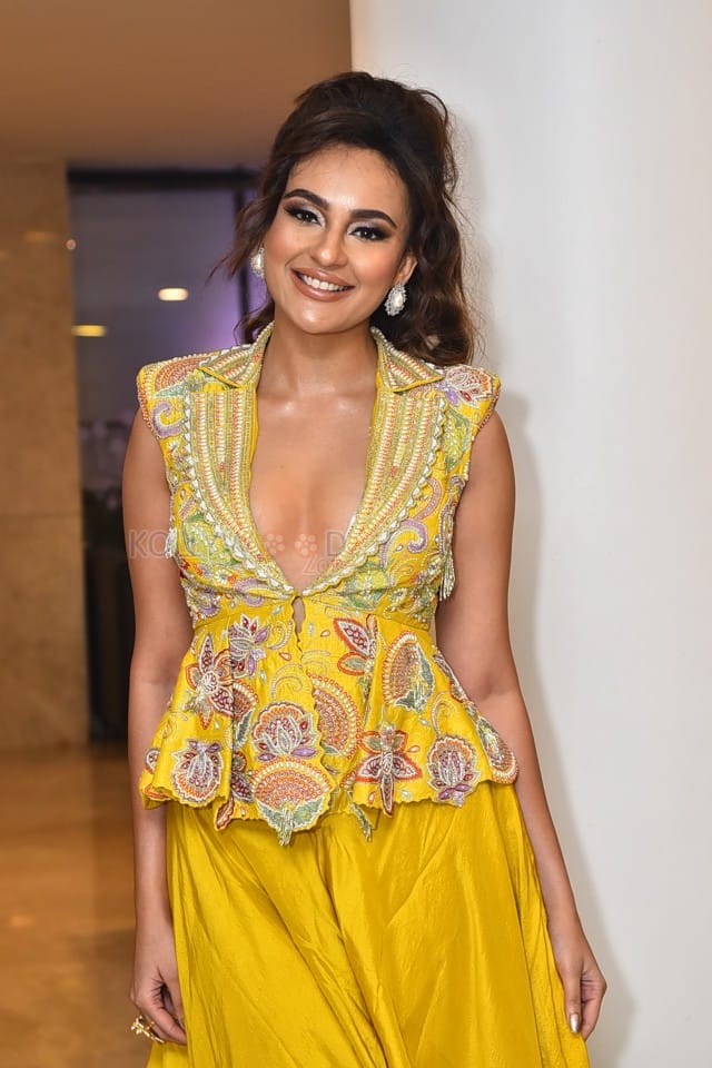 Telugu Actress Seerat Kapoor At Usha Parinayam Pre Release Event Pictures 52