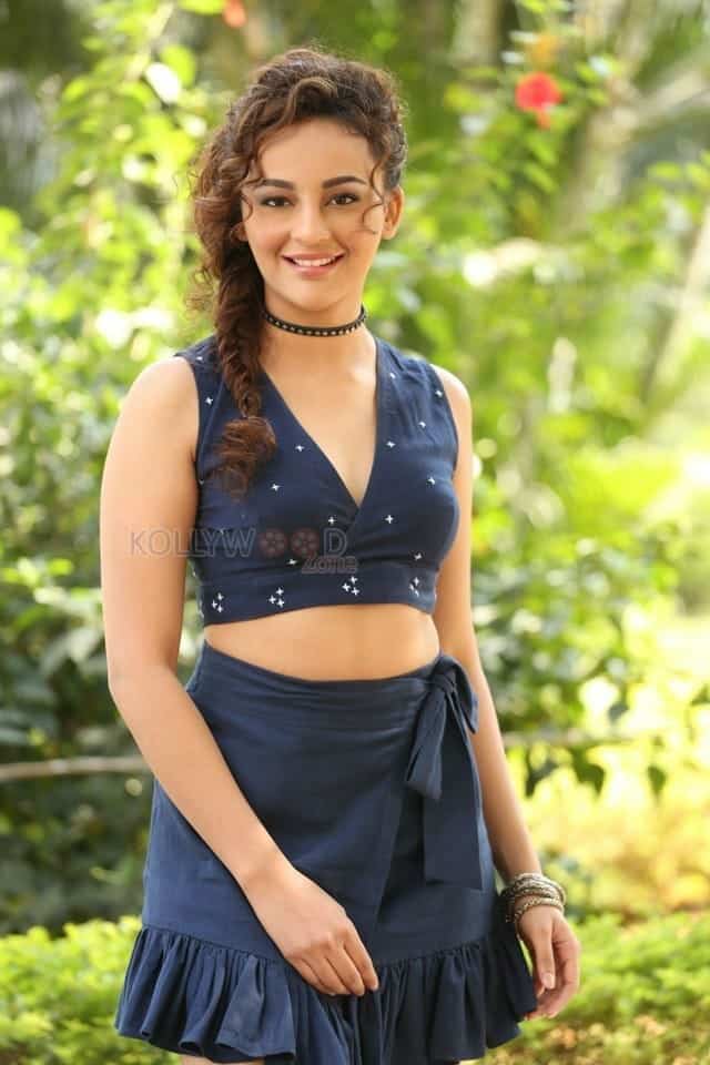 Telugu Actress Seerat Kapoor New Pictures 01