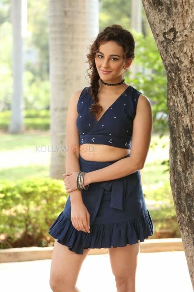 Telugu Actress Seerat Kapoor New Pictures 04