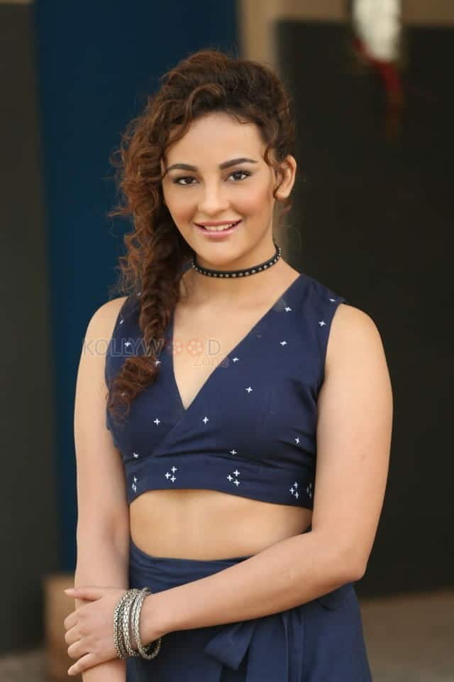 Telugu Actress Seerat Kapoor New Pictures 10