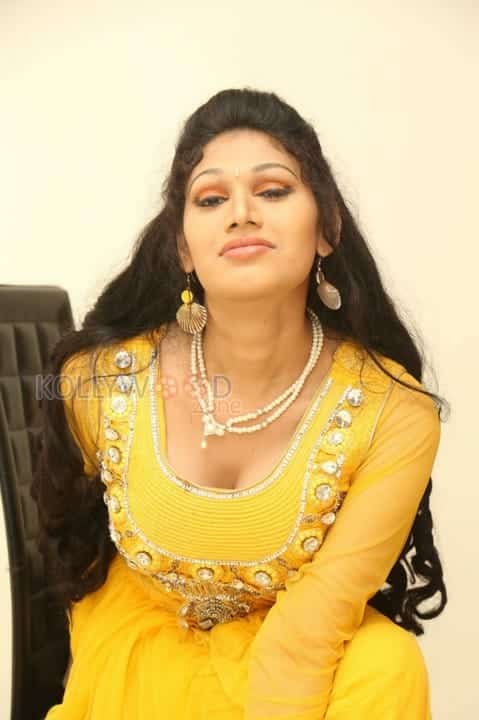 Telugu Actress Sirisha Hot Photos 02