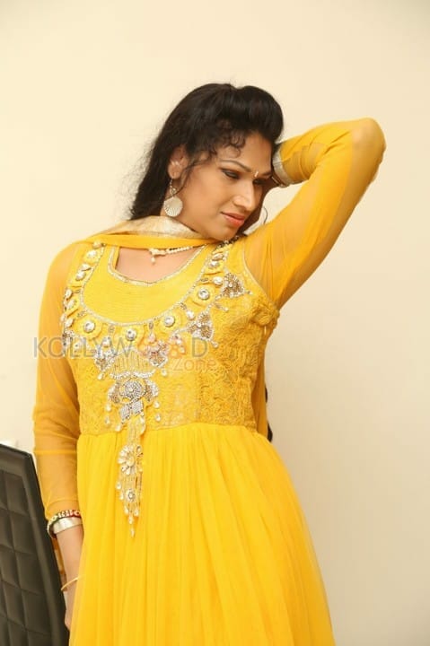 Telugu Actress Sirisha Hot Photos 14