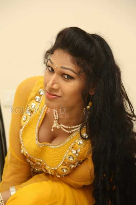 Telugu Actress Sirisha Hot Photos 23