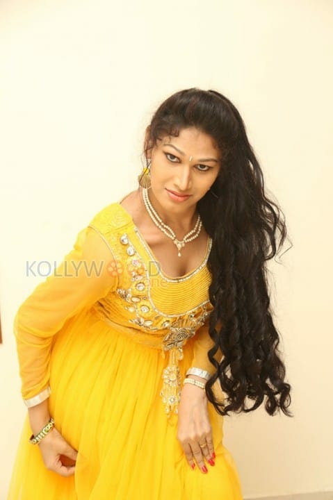 Telugu Actress Sirisha Hot Photos 32