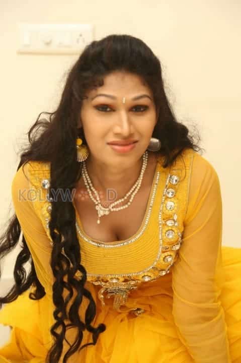 Telugu Actress Sirisha Hot Photos 33