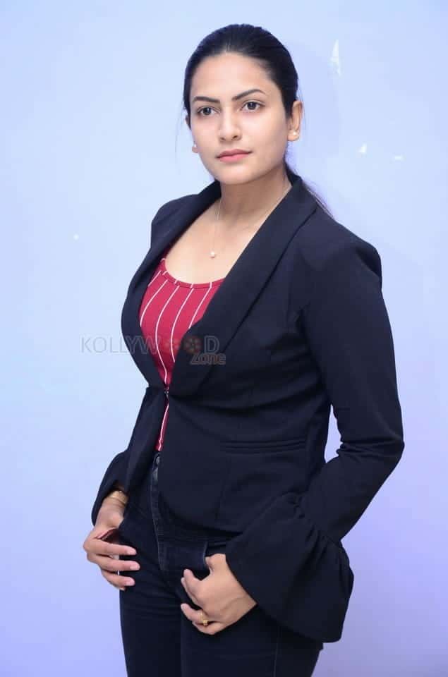 Telugu Actress Swetha Varma Photoshoot Stills 13