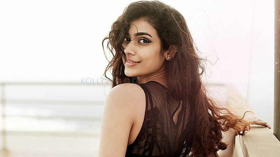 Tv Actress Aakanksha Singh Photos 02