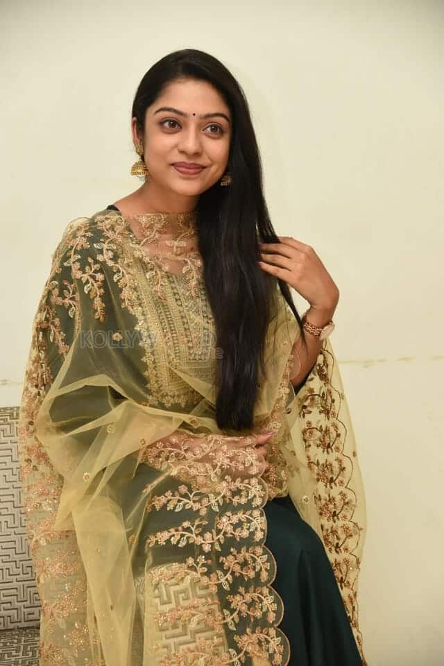 Varsha Bollamma at Stand Up Rahul Movie Trailer Launch Photos 06