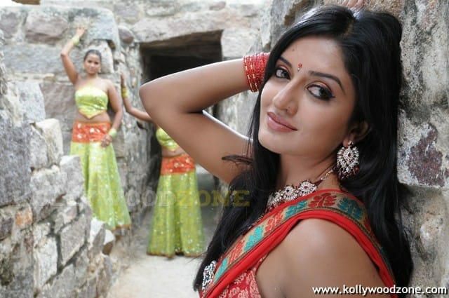 Vimala Raman Hot Stills 07