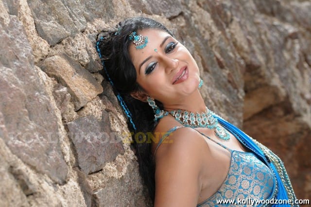 Vimala Raman Hot Stills 37