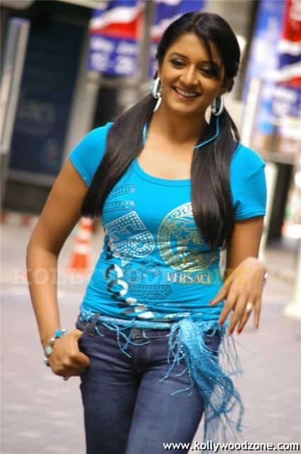 Vimala Raman Spicy Hot Pics 006