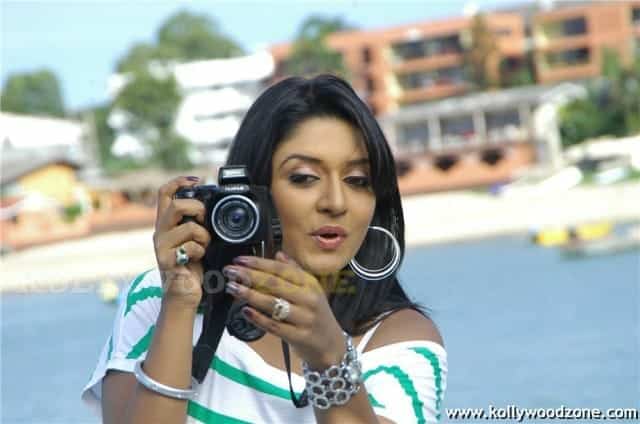 Vimala Raman Spicy Hot Pics 021