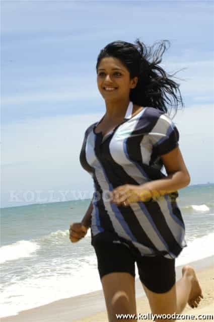 Vimala Raman Spicy Hot Pics 083