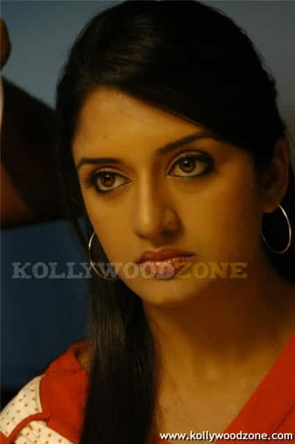 Vimala Raman Spicy Hot Pics 091