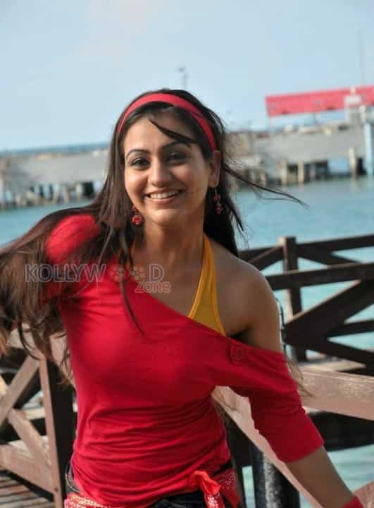 Actress Aksha Pardasany Sexy Stills 03