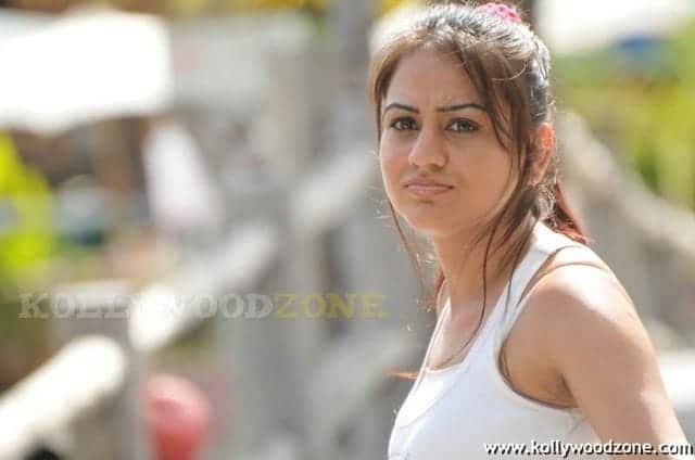 Actress Aksha Photo Gallery 81