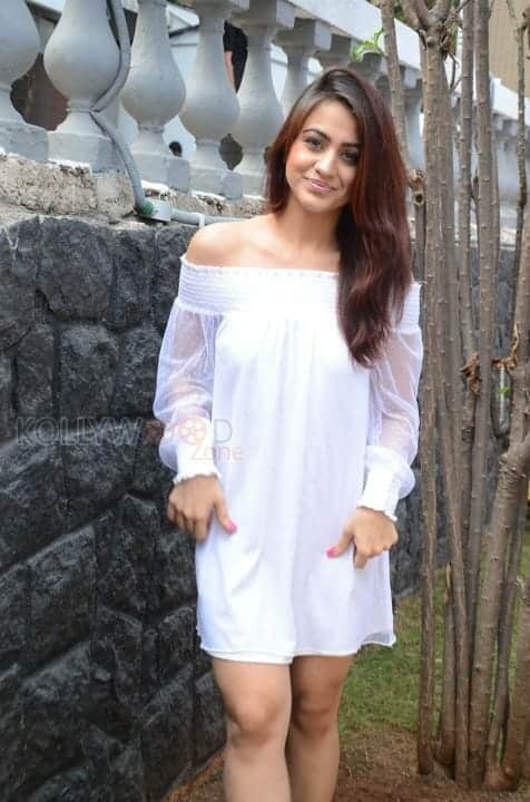 Actress Aksha Photoshoot Stills 25