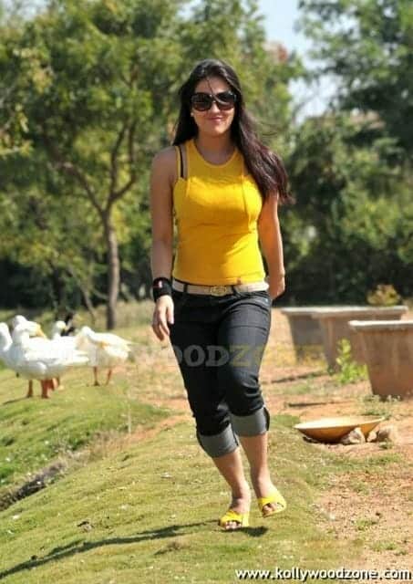 Actress Aksha Pictures 13