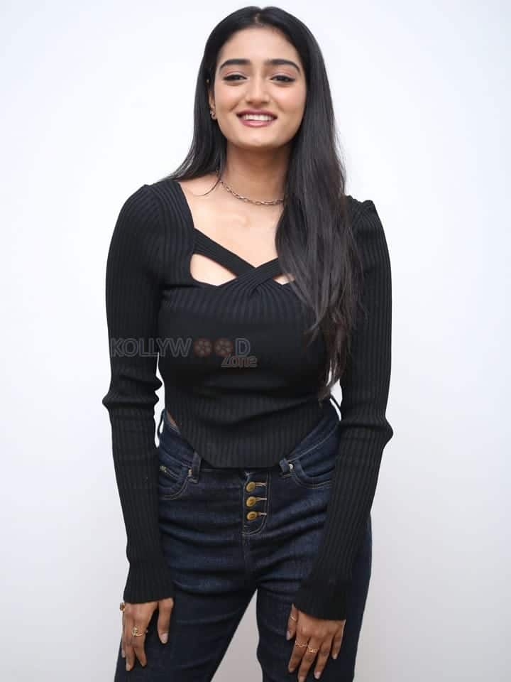 Actress Hrithika Srinivas at Sound Party Interview Photos 43