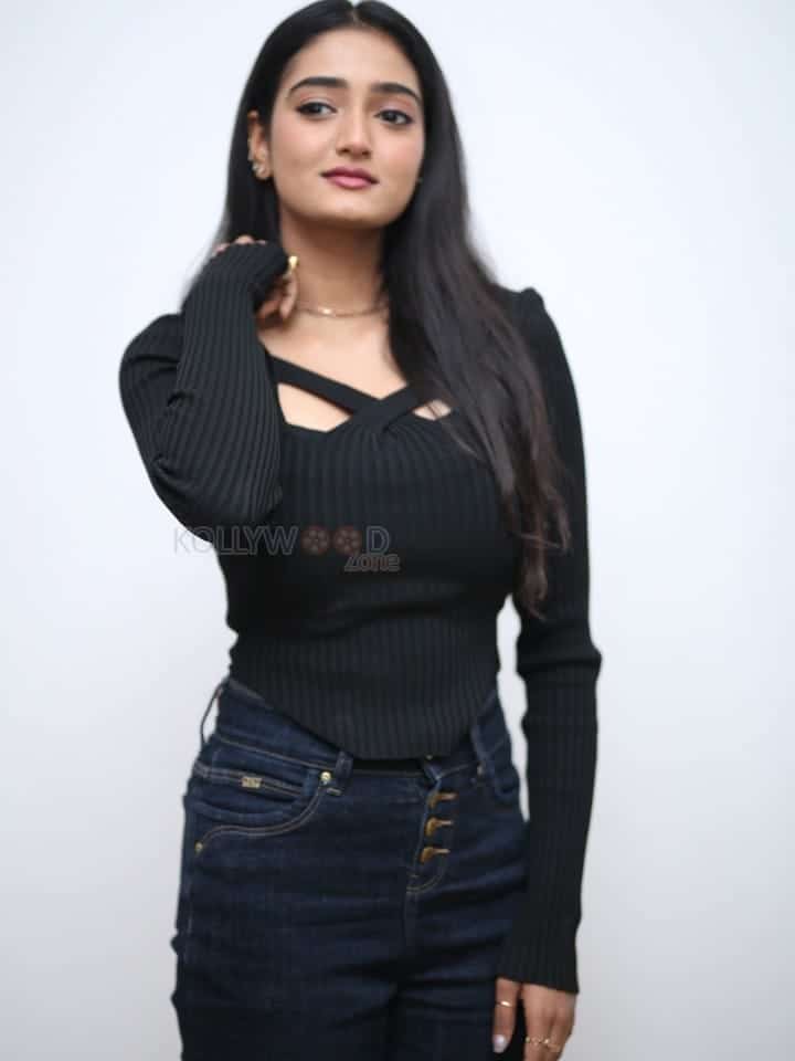 Actress Hrithika Srinivas at Sound Party Interview Photos 51