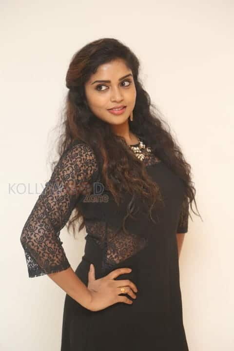 Actress Karunya New Photos 15