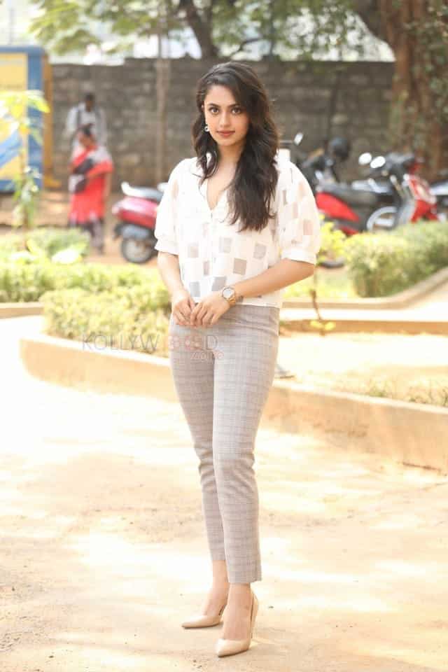 Actress Malavika Nair At Raj Tarun Orey Bujjigaa Movie Song Launch Pictures 24