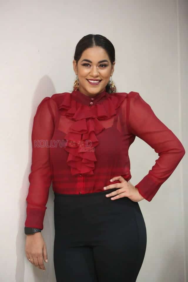 Actress Mumaith Khan At Kobbari Matta Promo Song Launch Photos 05