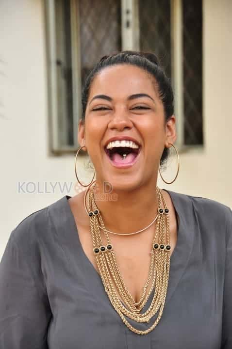 Actress Mumaith Khan New Photos 19