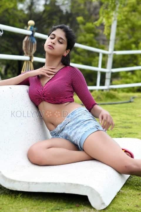 Actress Naveena Mrudhula Basker Spicy Hot Photos 09