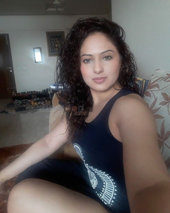 Actress Nikesha Patel Candid Pictures 12