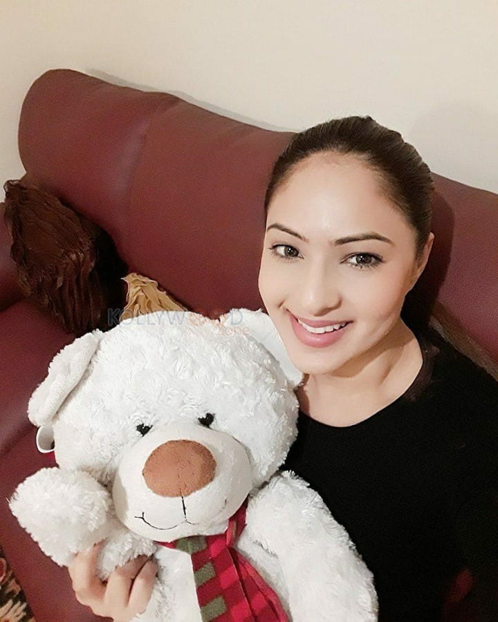 Actress Nikesha Patel Candid Pictures 18