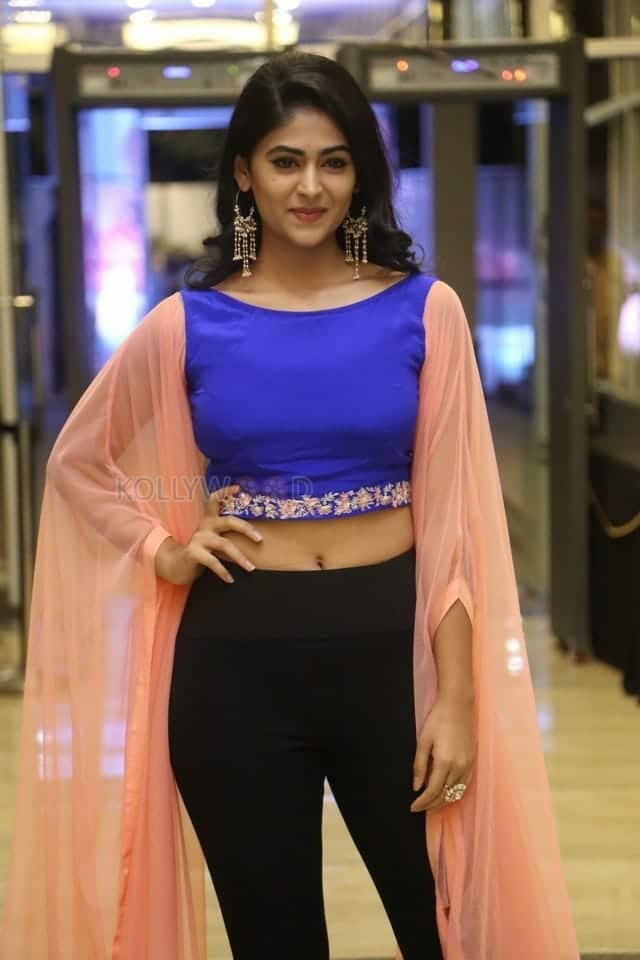 Actress Palak Lalwani At Juvva Movie Audio Launch Photos 09