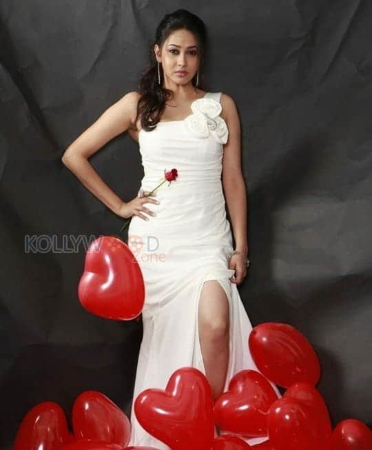 Actress Panchi Bora Sexy Photoshoot Photos 01