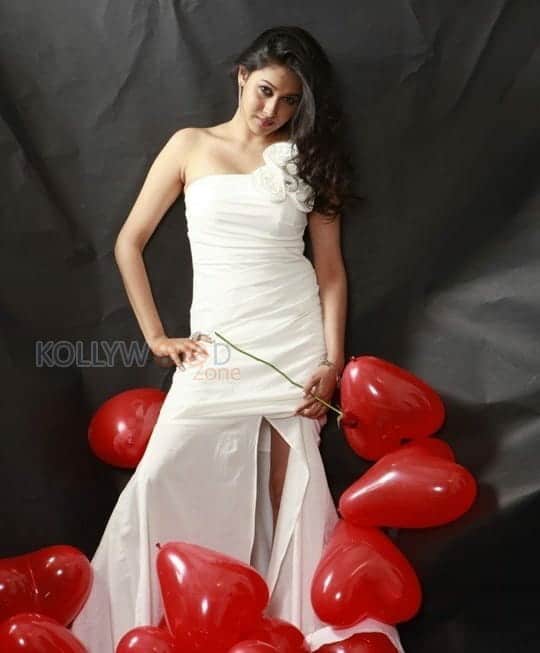 Actress Panchi Bora Sexy Photoshoot Photos 05