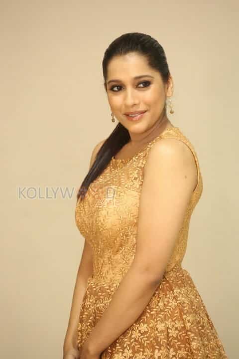 Actress Rashmi Gautam Latest Photoshoot Stills 11